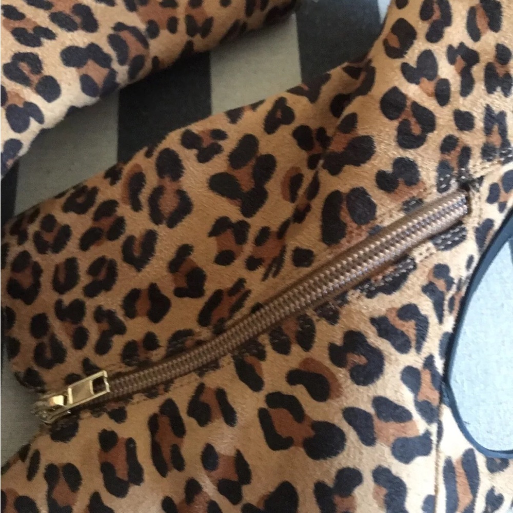 Zigi Soho Savida Leopard Print Heeled Ankle Boots - Picture 8 of 12